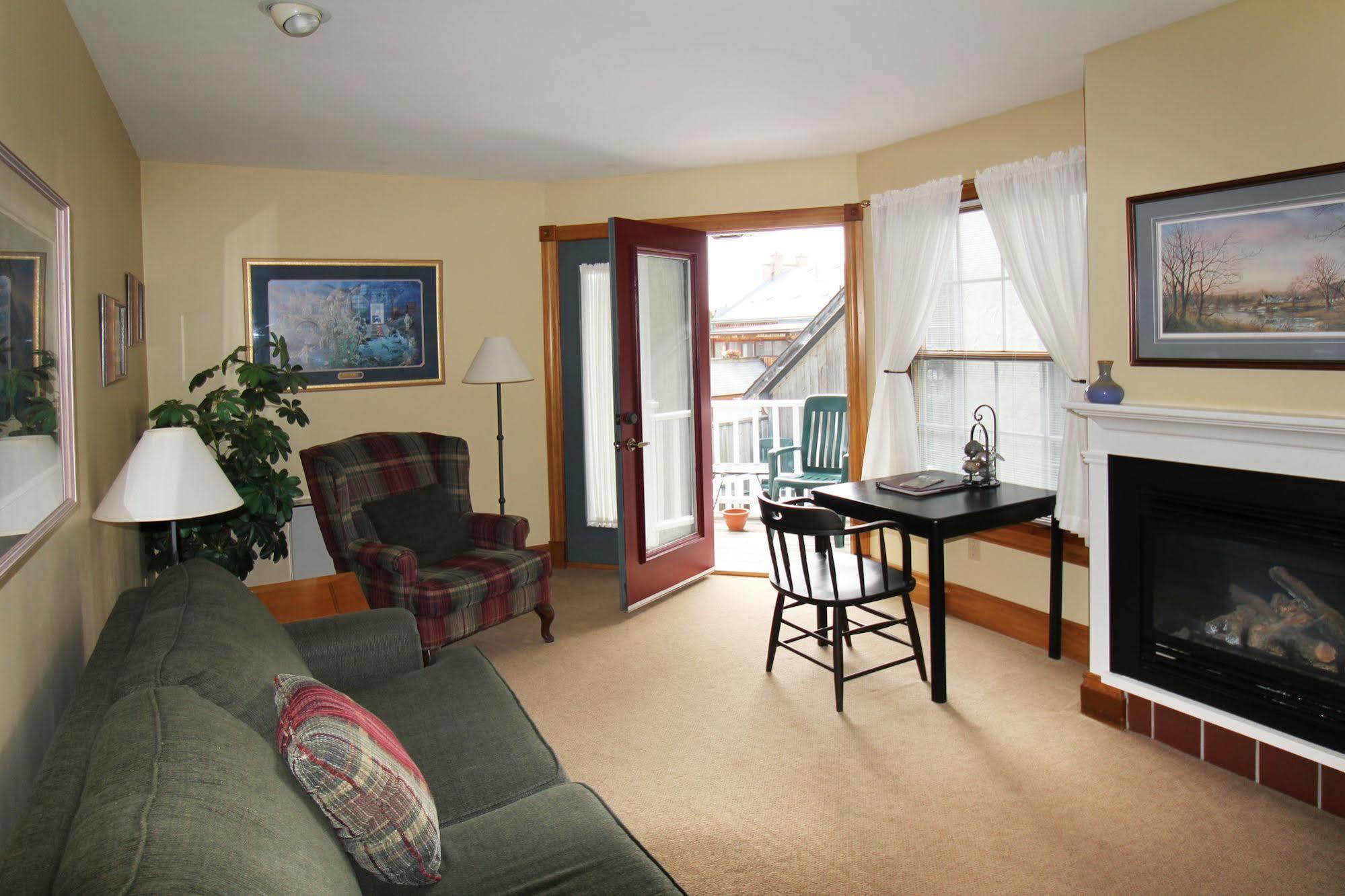 Kettle Creek Inn Port Stanley Exterior foto